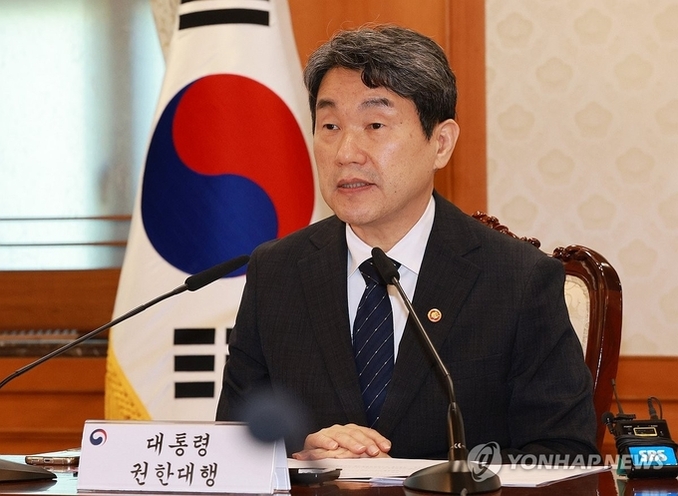 韓대행 이어 최상목 사퇴…초유의 사회부총리 이주호 대행 체제